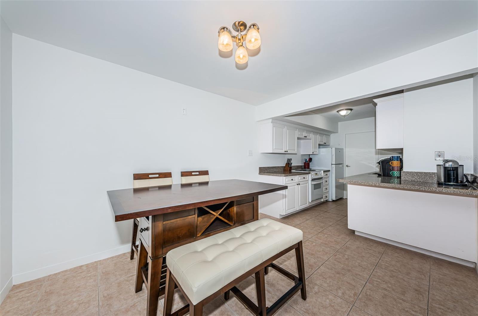 PARADISE ISLAND TOWERS CONDO - Residential