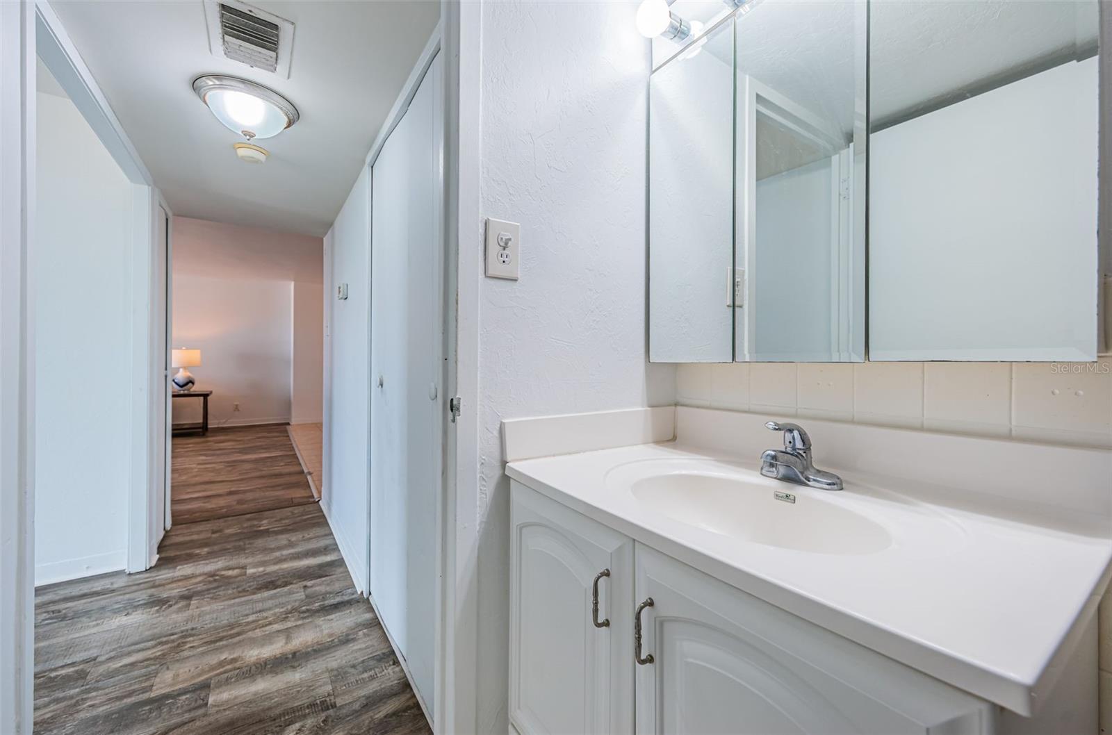 PARADISE ISLAND TOWERS CONDO - Residential