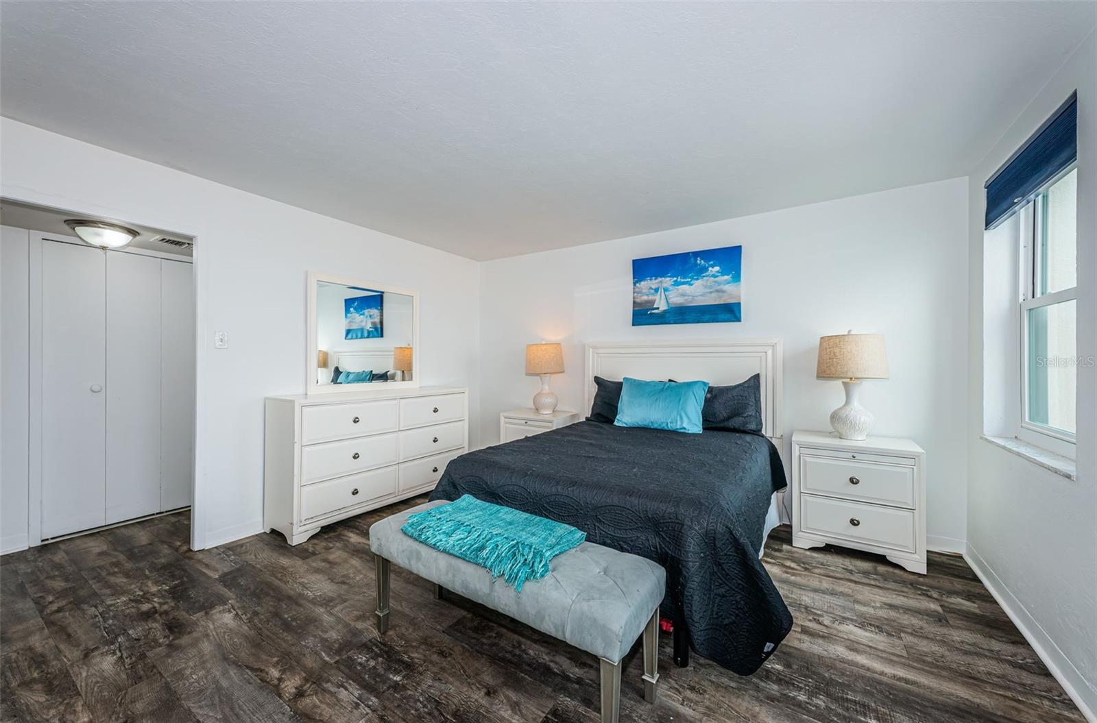 PARADISE ISLAND TOWERS CONDO - Residential