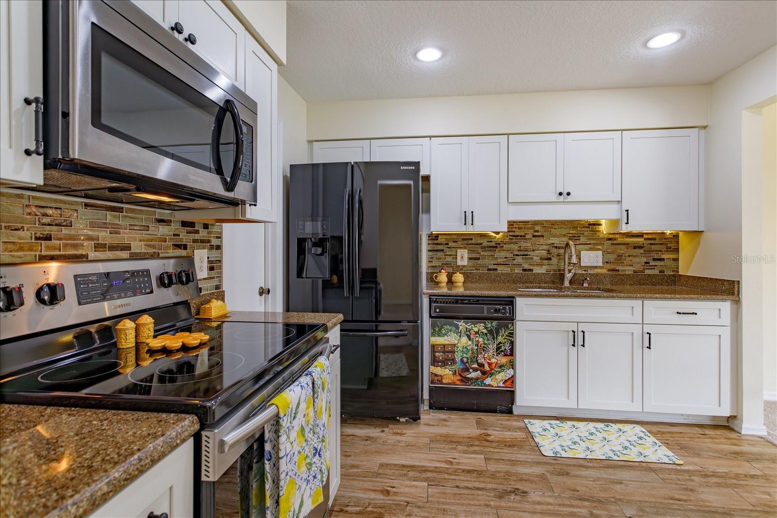 COACH HOMES AT MARINERS VILLAGE - Residential