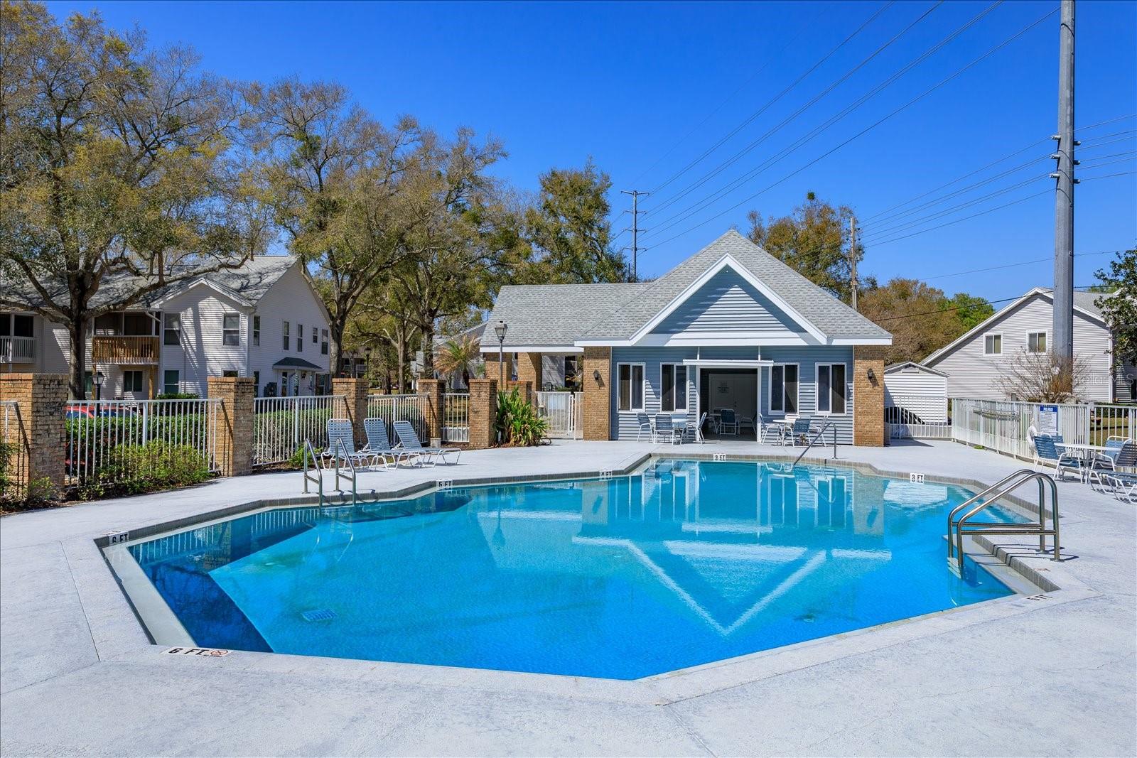 COACH HOMES AT MARINERS VILLAGE - Residential