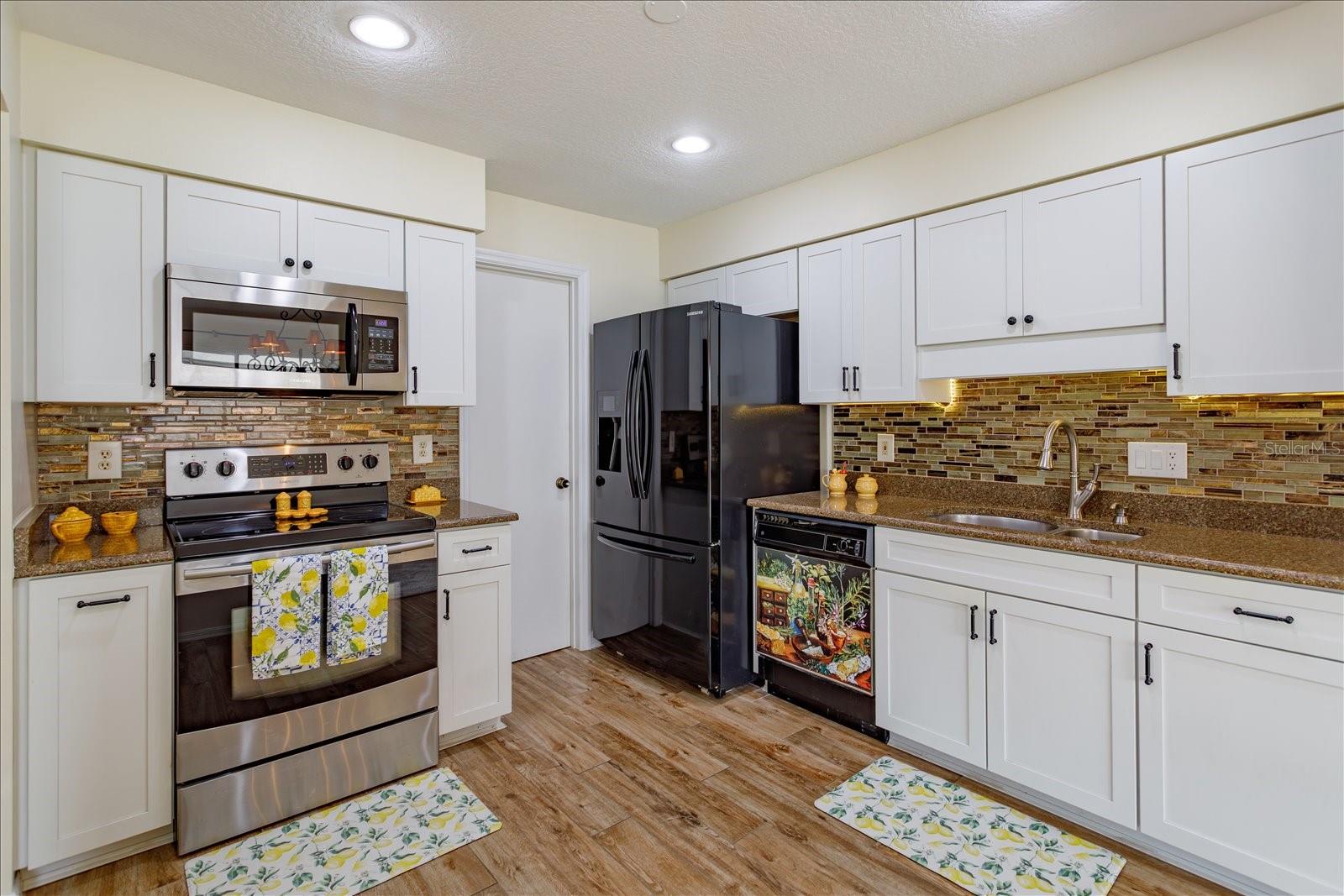 COACH HOMES AT MARINERS VILLAGE - Residential