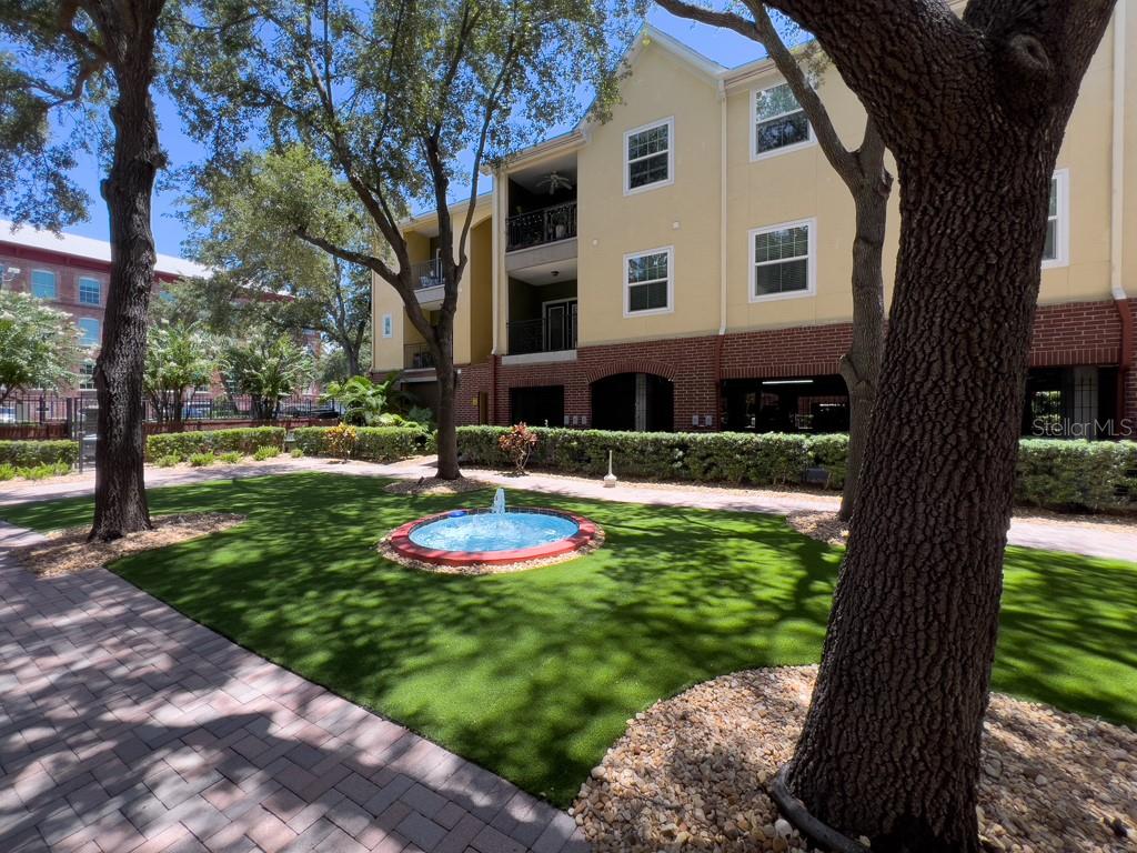 2010 E PALM AVENUE 14206
