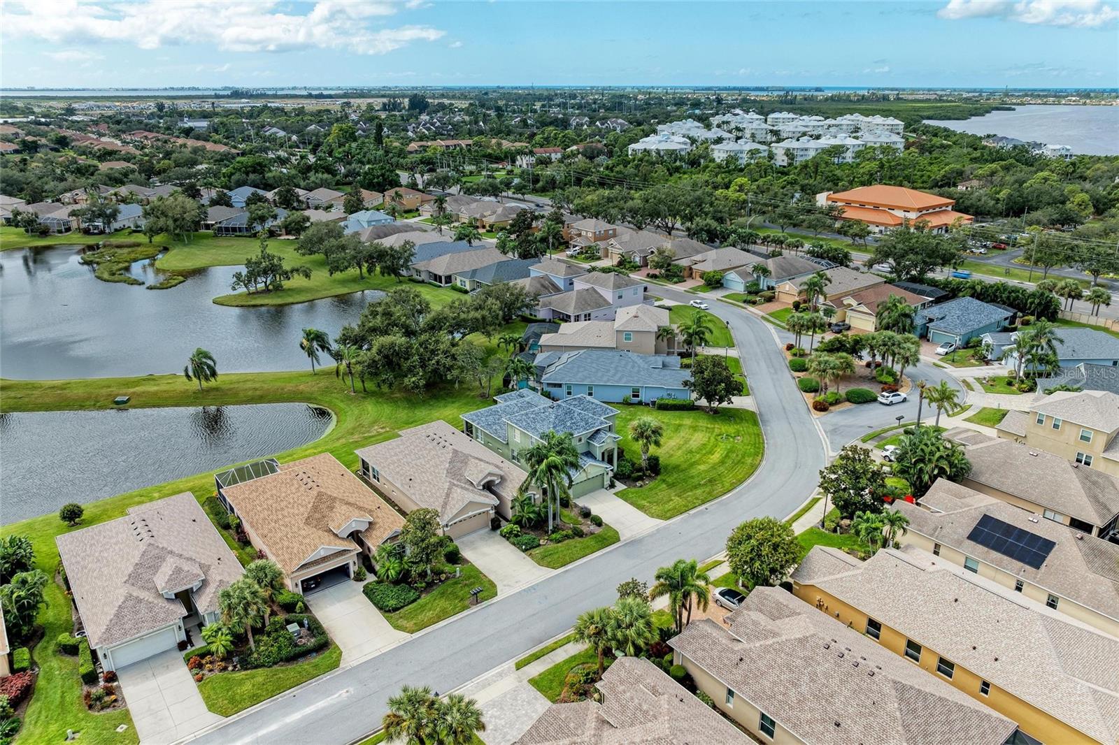 PALMA SOLA TRACE - Residential