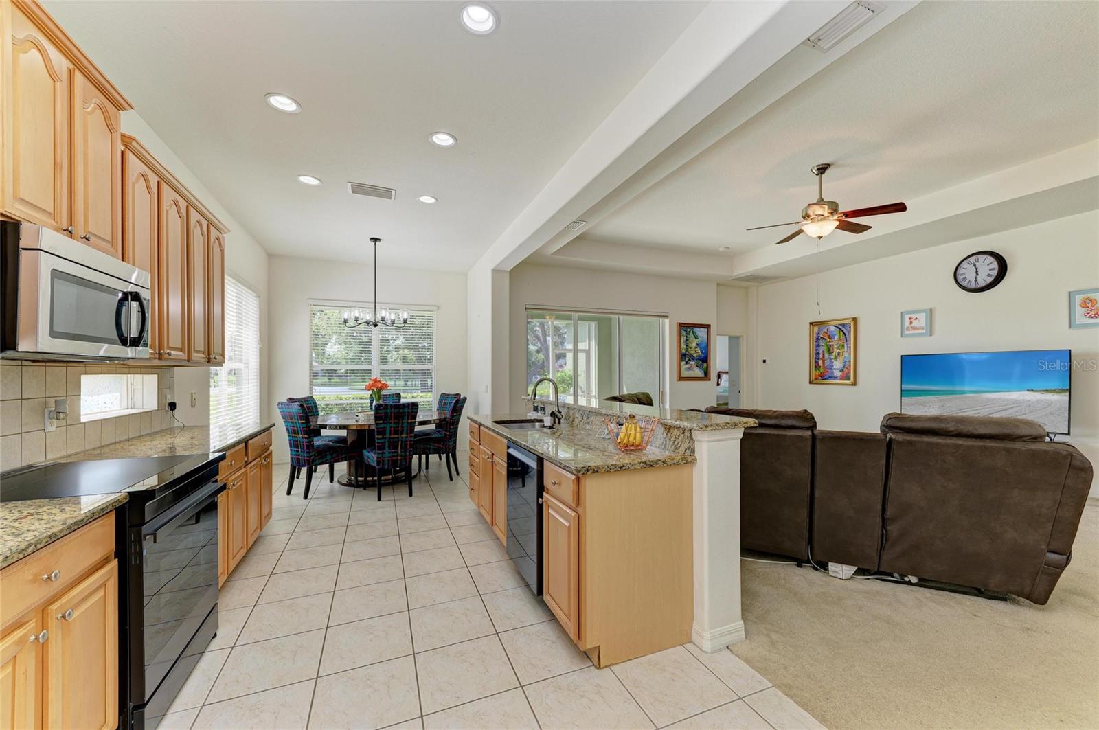 PALMA SOLA TRACE - Residential