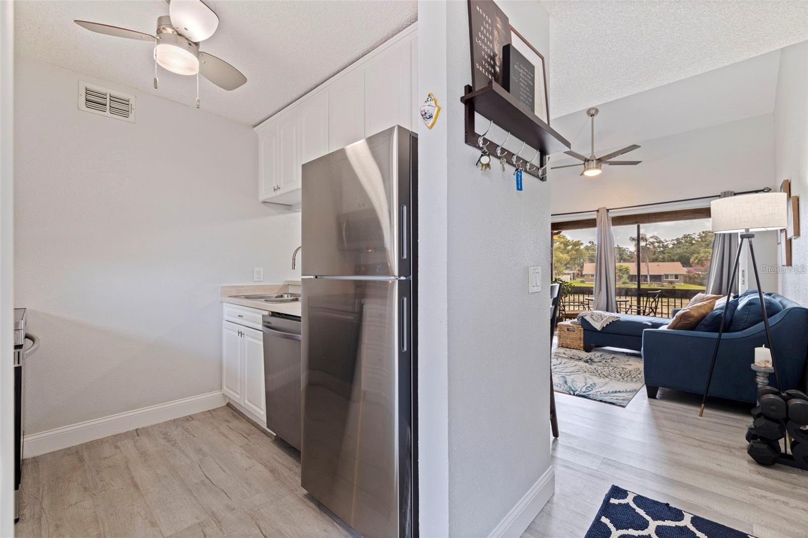 CARROLLBROOK LAKESIDE CONDOMIN - Residential