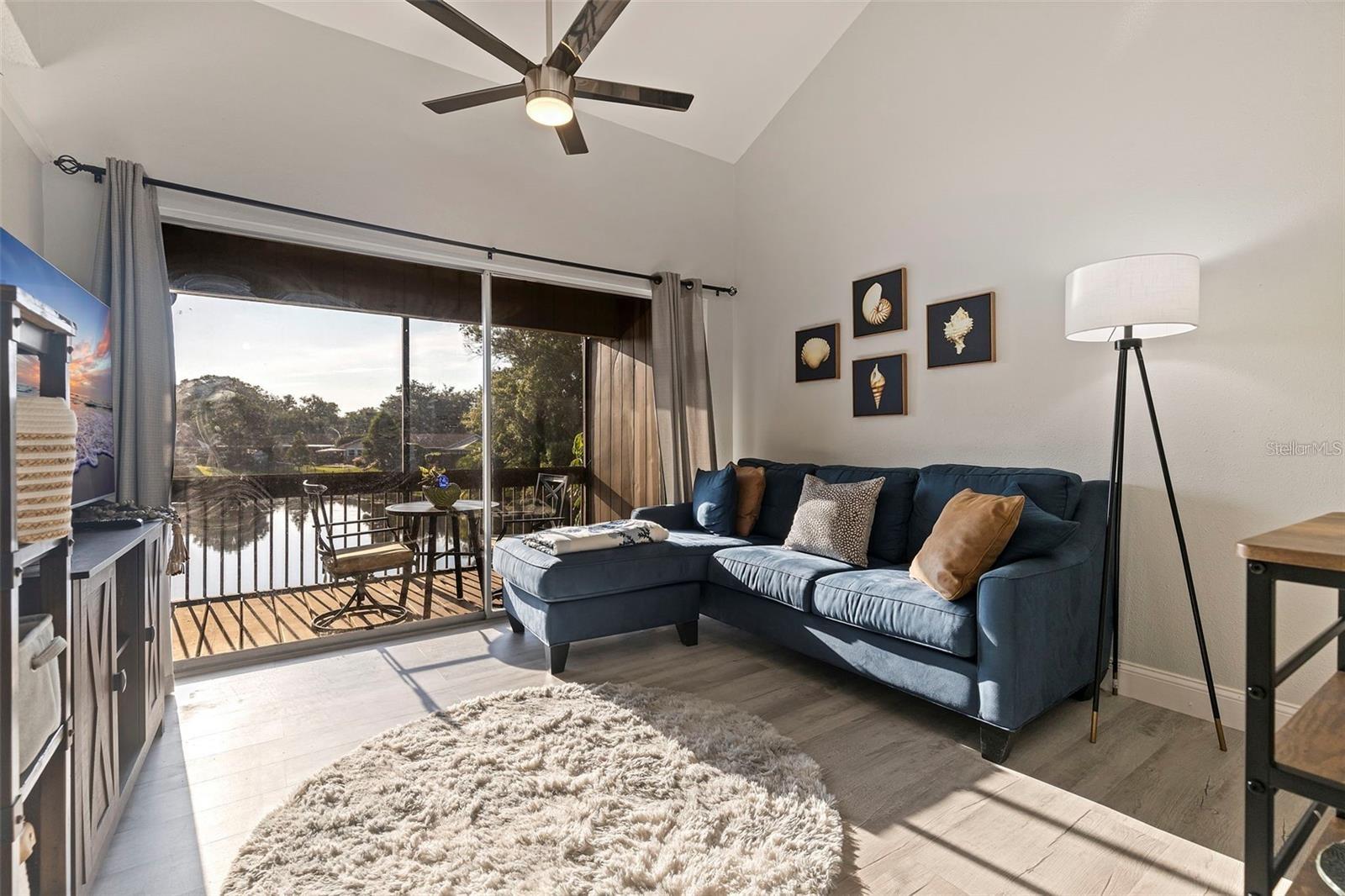 CARROLLBROOK LAKESIDE CONDOMIN - Residential