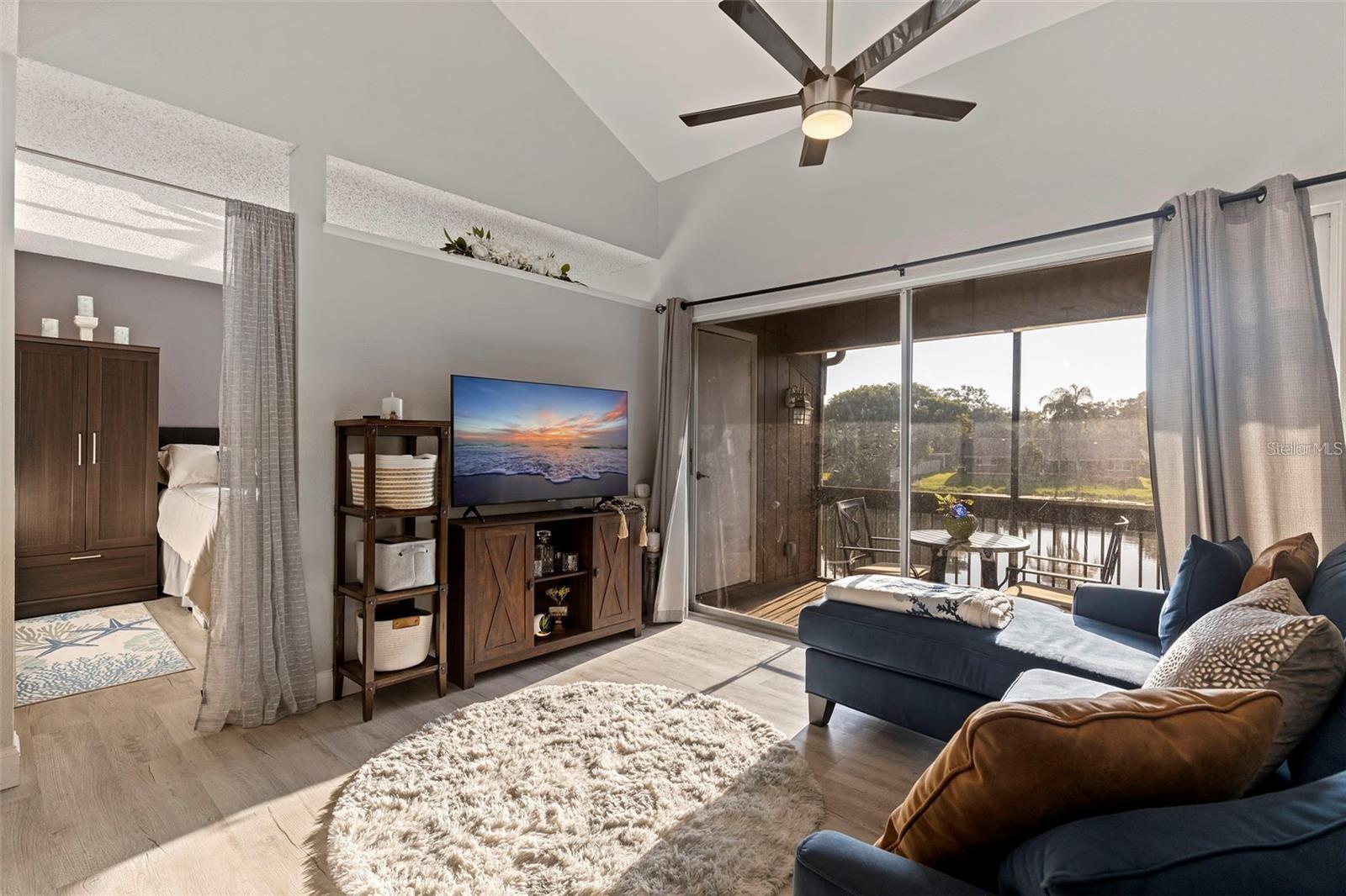 CARROLLBROOK LAKESIDE CONDOMIN - Residential