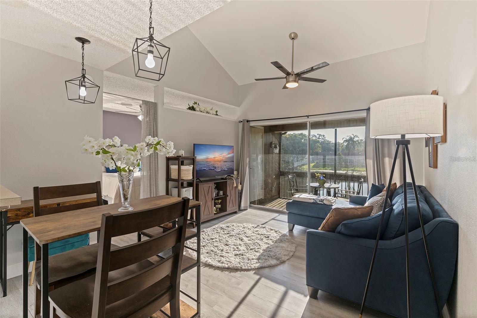 CARROLLBROOK LAKESIDE CONDOMIN - Residential