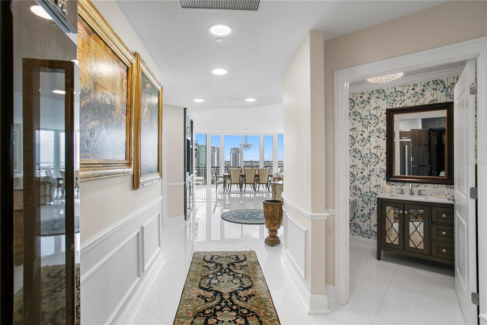 THE PLAZA HARBOUR ISLAND A CON - Residential