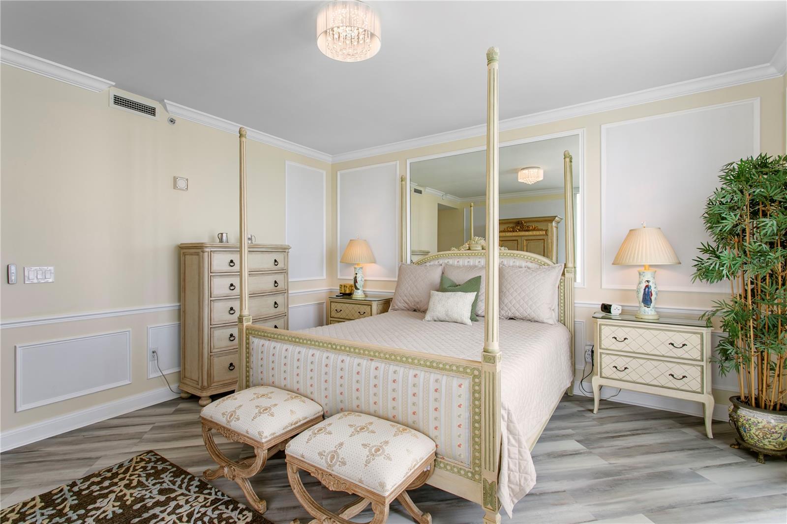 THE PLAZA HARBOUR ISLAND A CON - Residential