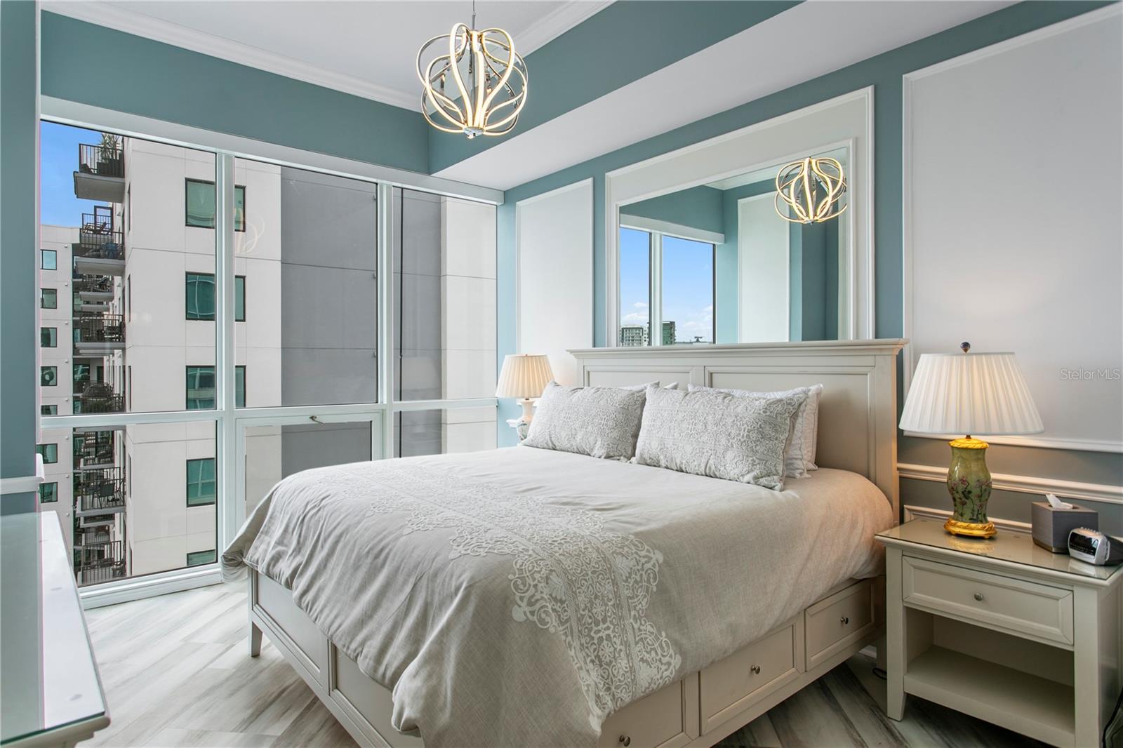 THE PLAZA HARBOUR ISLAND A CON - Residential