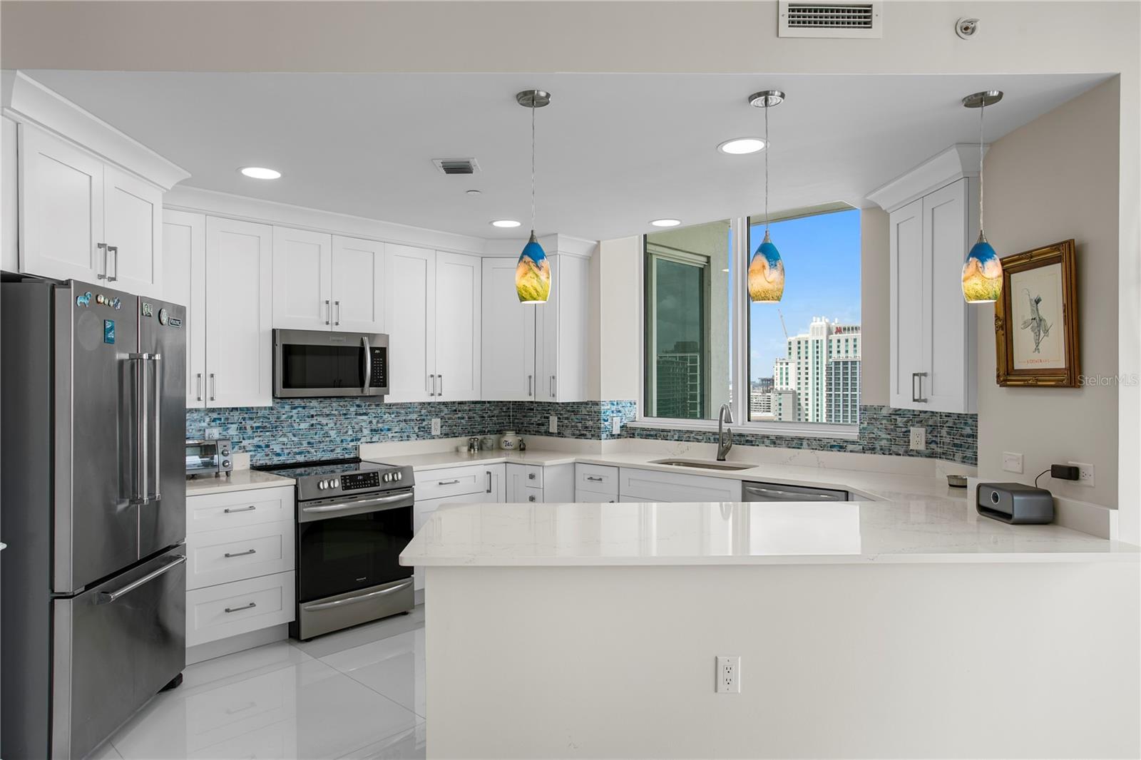 THE PLAZA HARBOUR ISLAND A CON - Residential