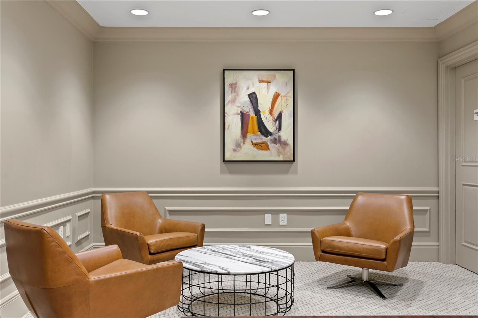 THE PLAZA HARBOUR ISLAND A CON - Residential