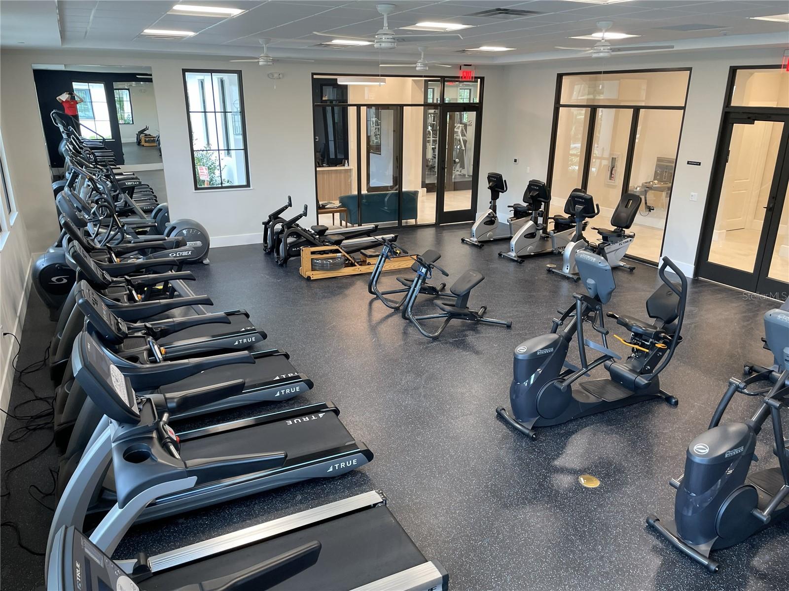 WILLOW LINKS - Residential