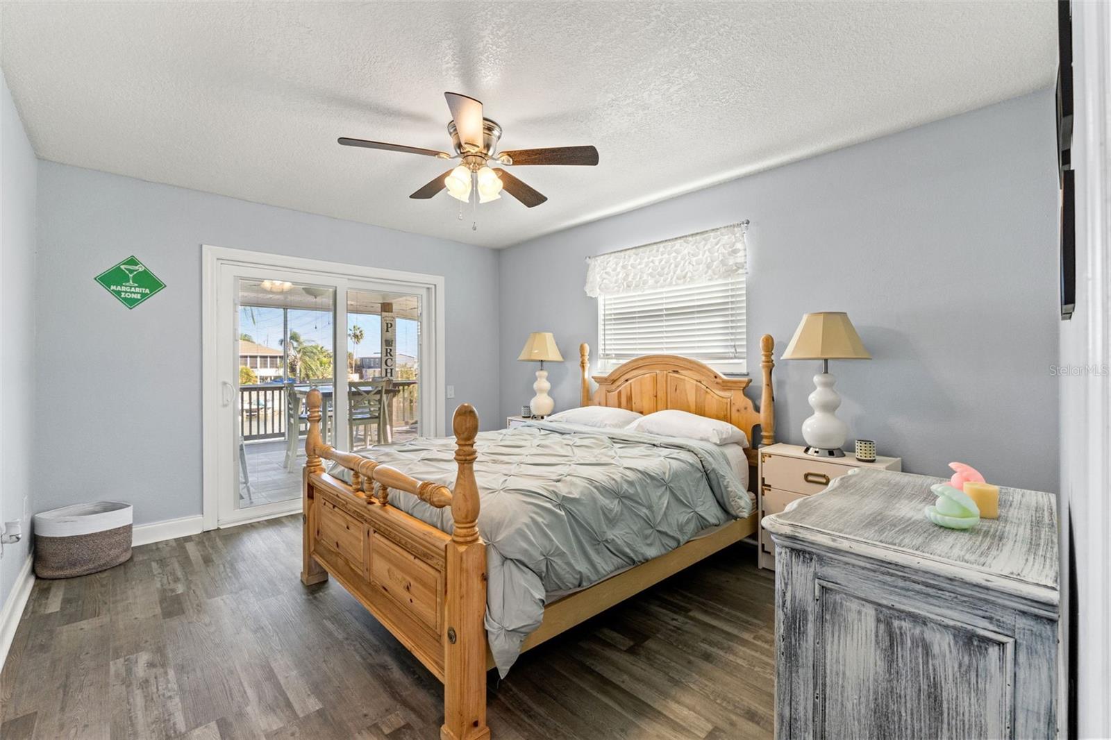 HERNANDO BEACH - Residential