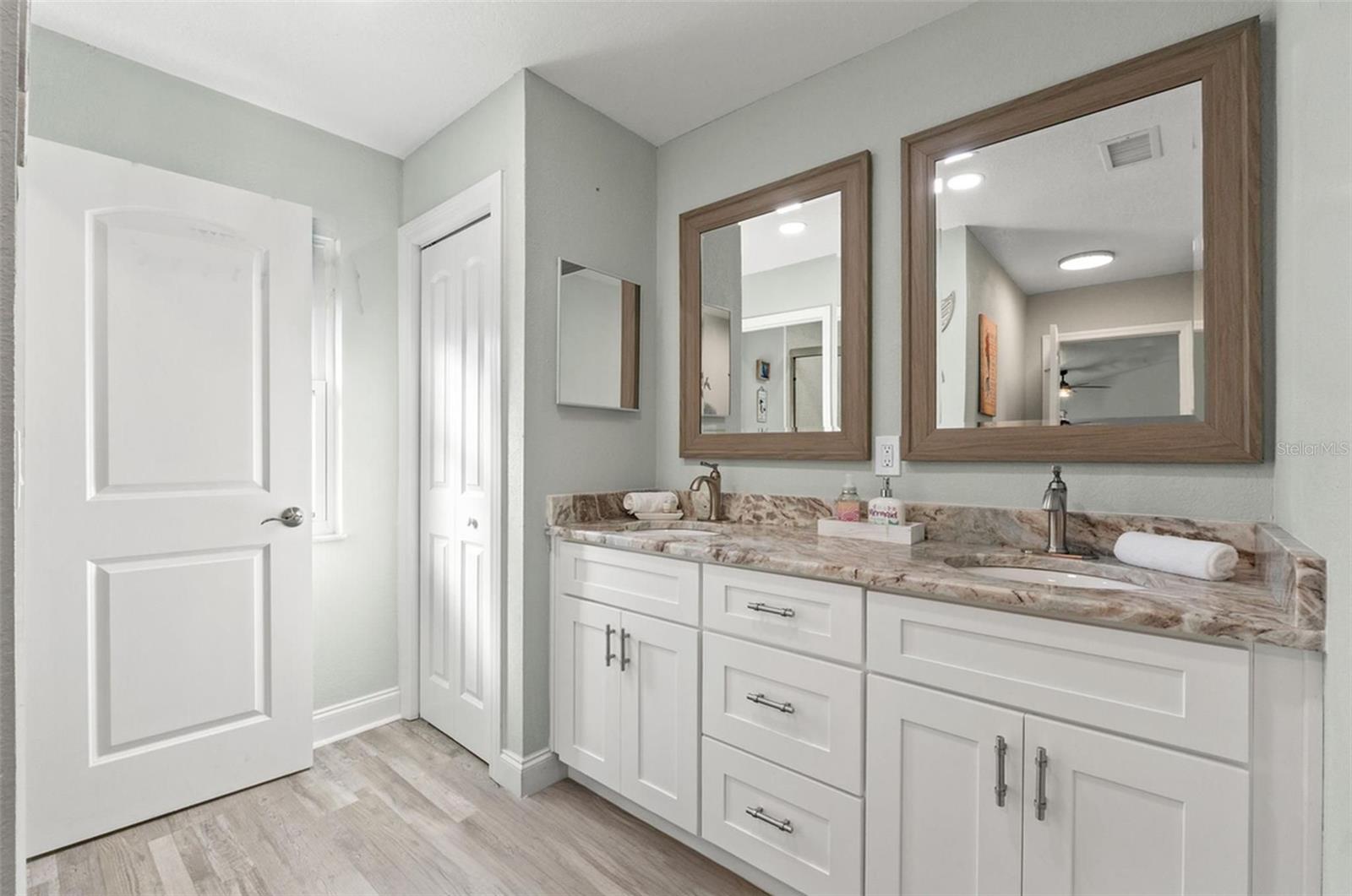 HERNANDO BEACH - Residential