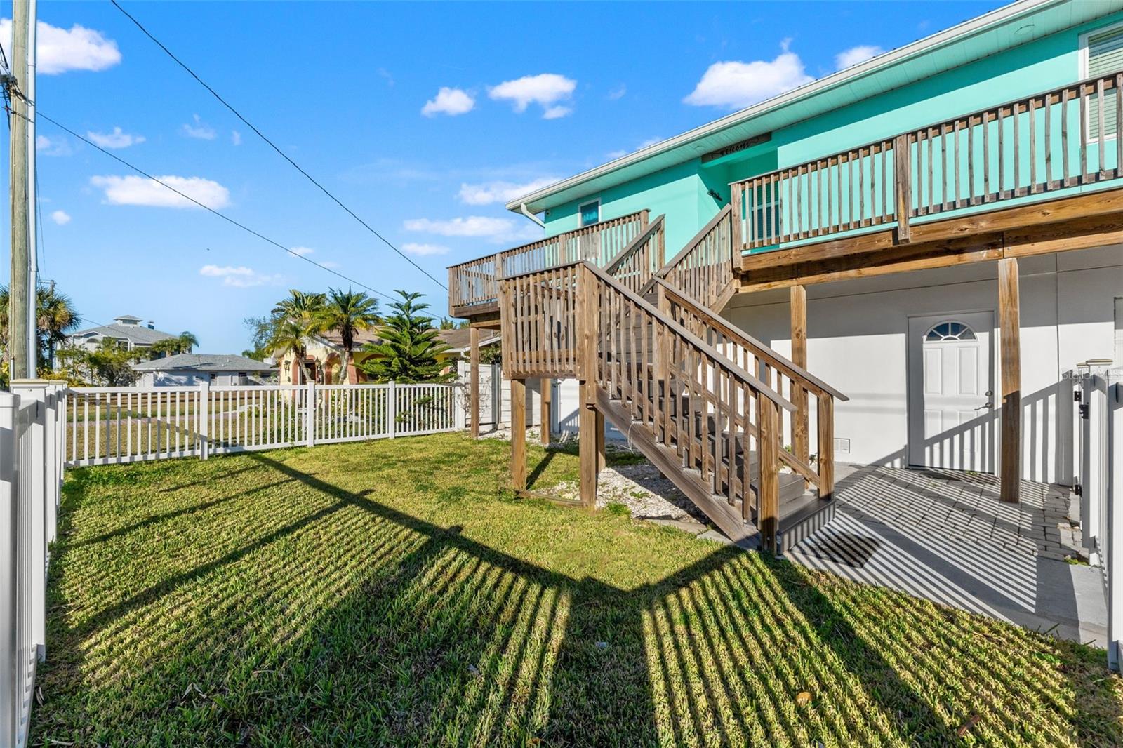 HERNANDO BEACH - Residential