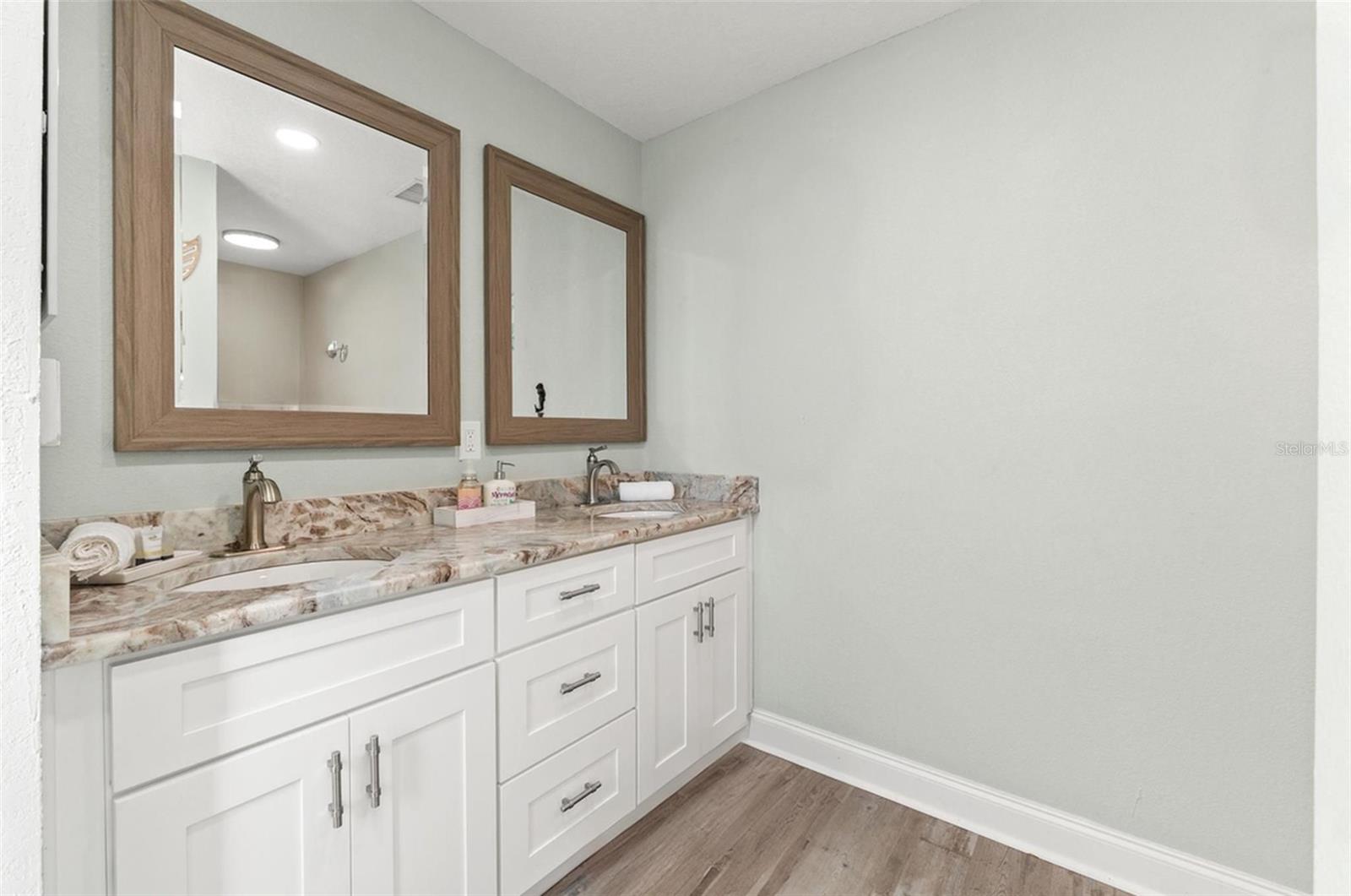 HERNANDO BEACH - Residential