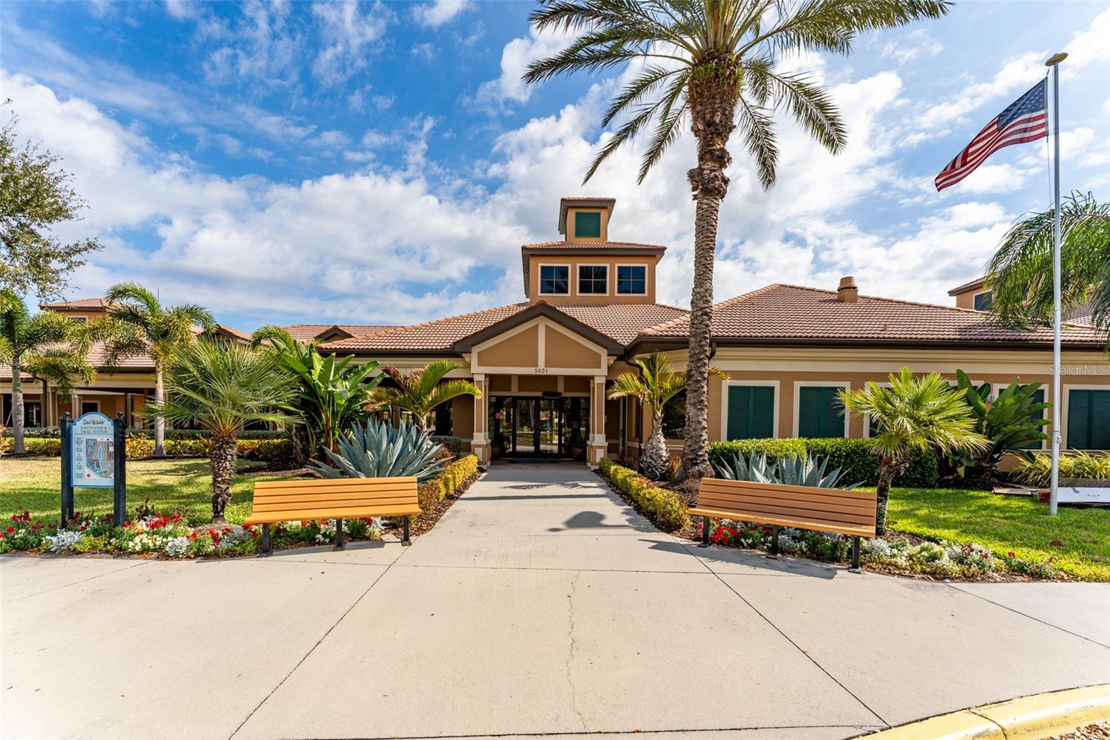 SOUTHSHORE FALLS PH 1 - Residential