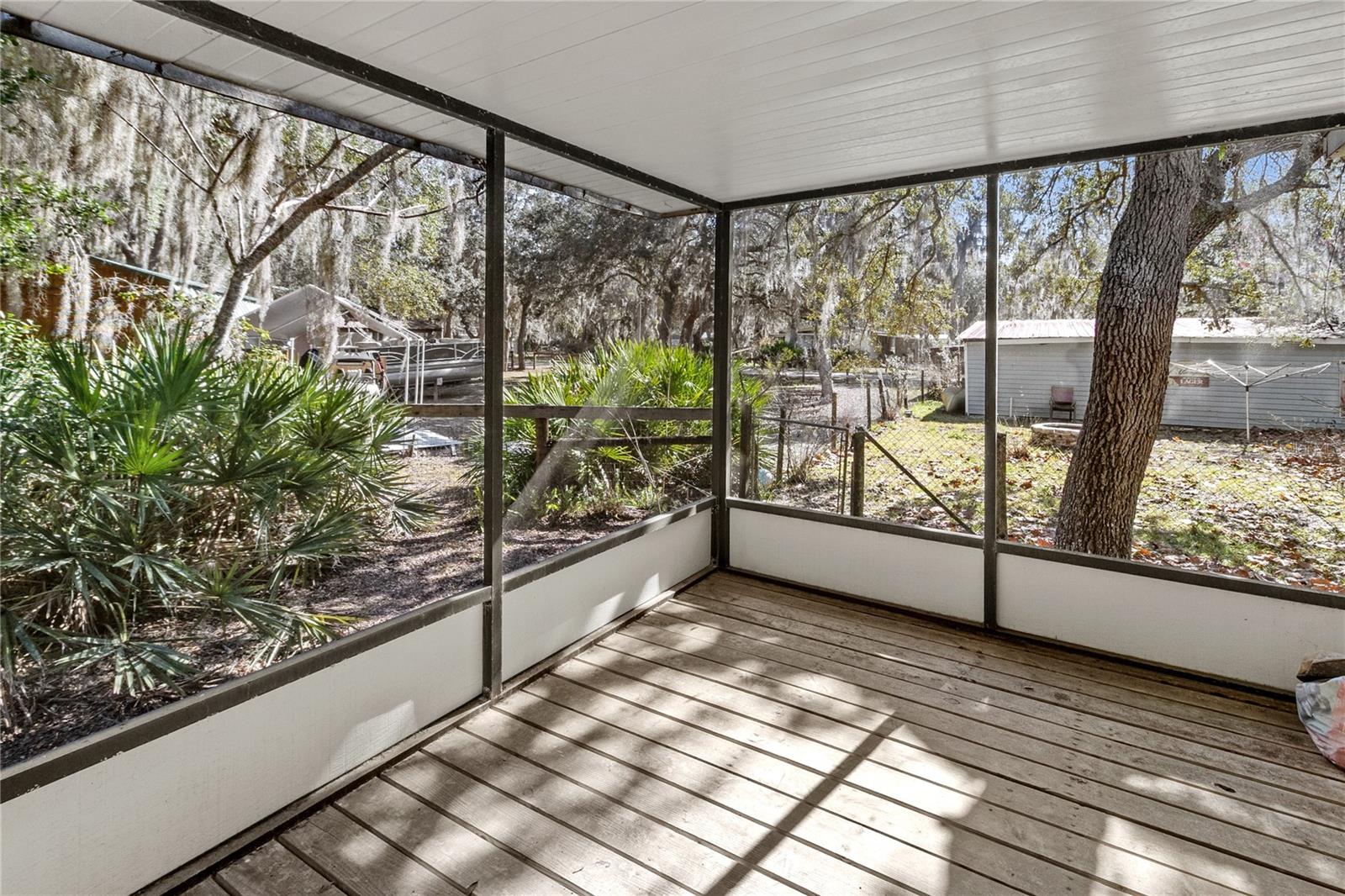 KERSHORES - Residential