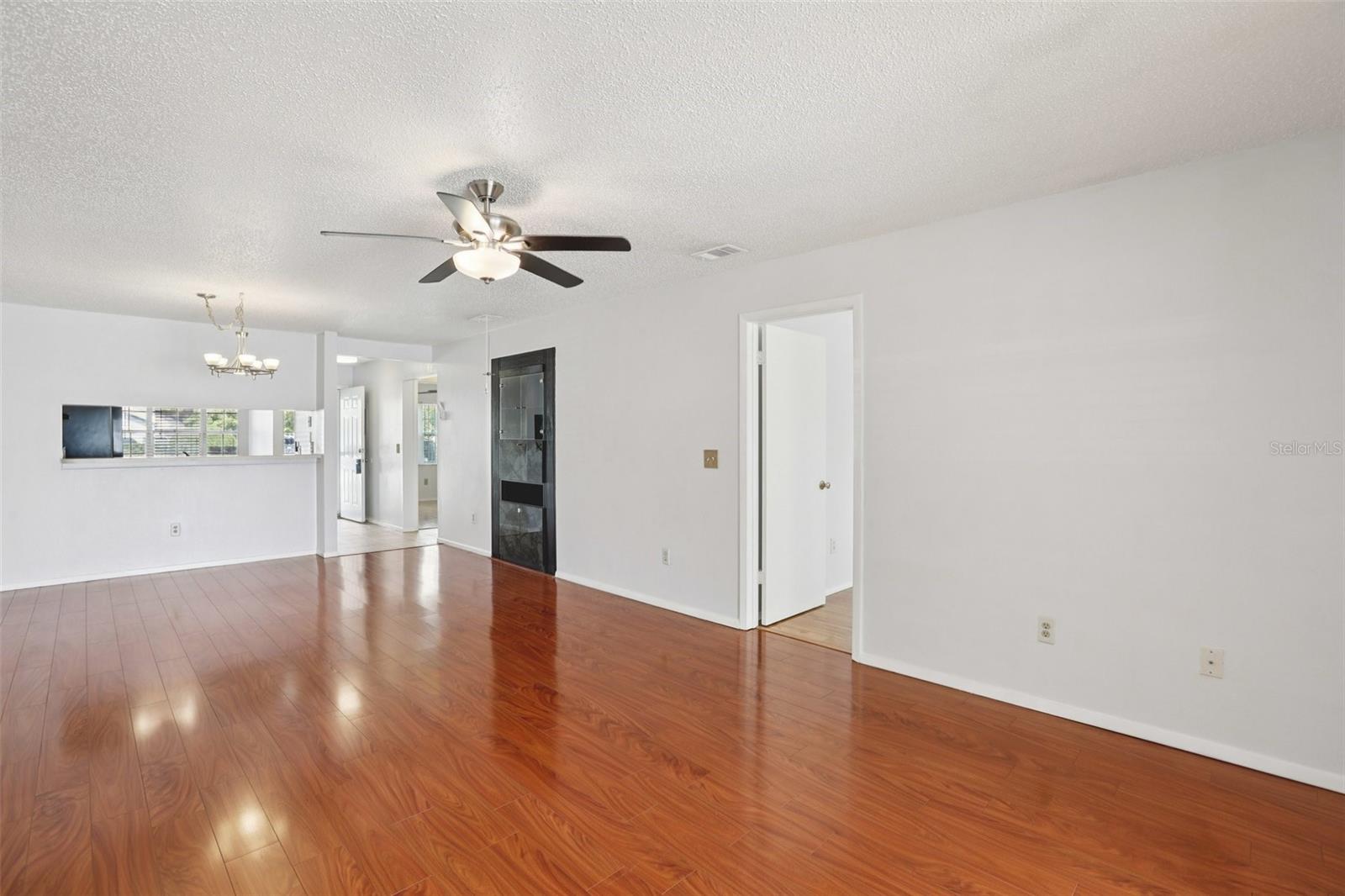 BAY TOWNE WEST - Residential