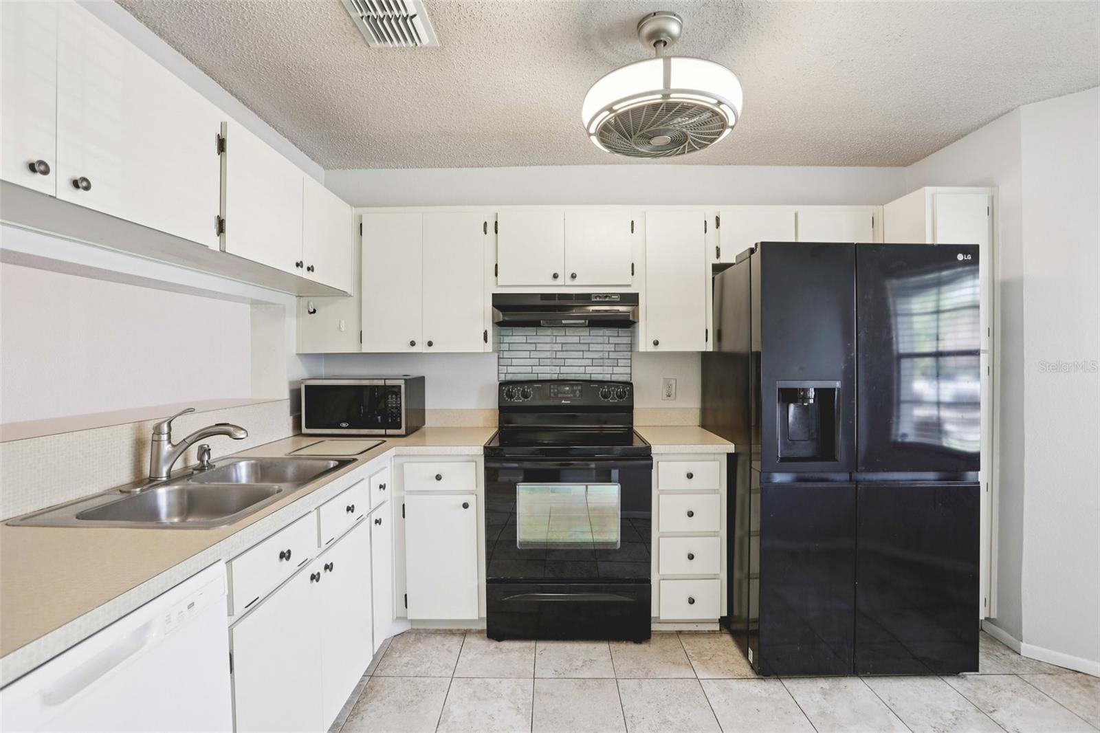 BAY TOWNE WEST - Residential