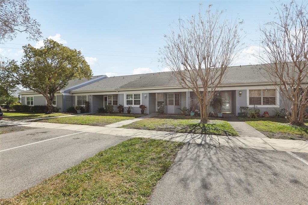 Photo of 28 Brigton Court, Safety Harbor, FL 34695 (MLS # TB8477801)