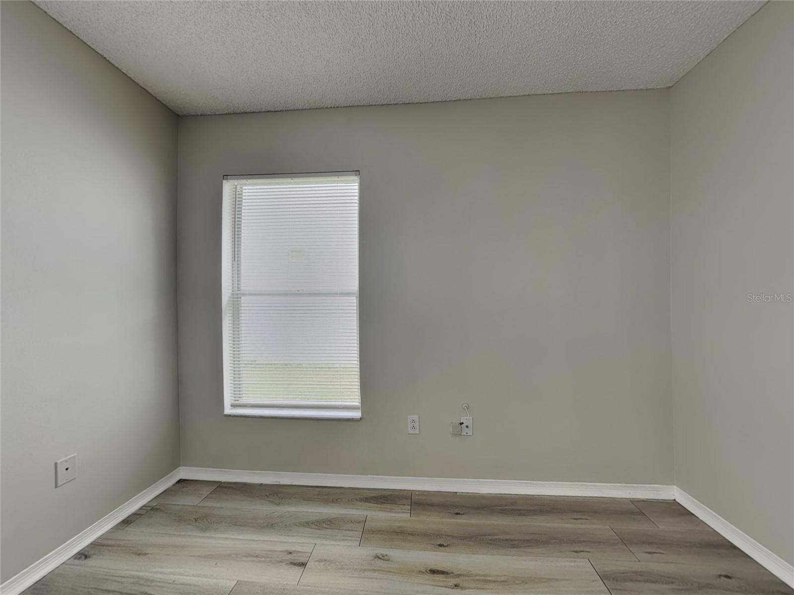 BRIDGEFORD OAKS PH 1 - Residential Lease