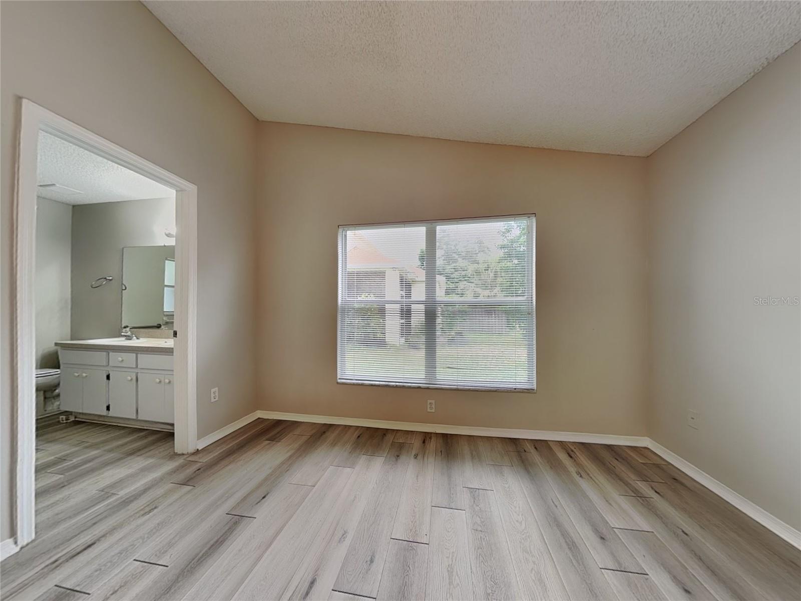 BRIDGEFORD OAKS PH 1 - Residential Lease