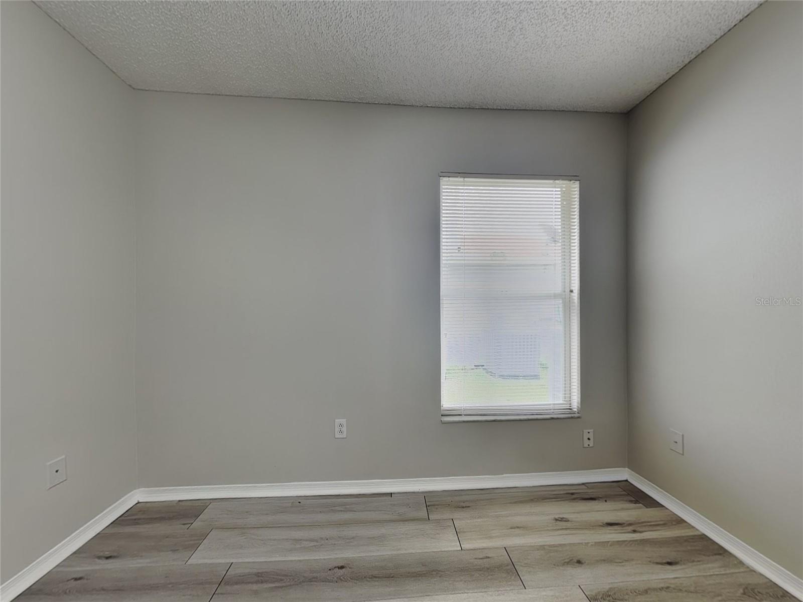 BRIDGEFORD OAKS PH 1 - Residential Lease