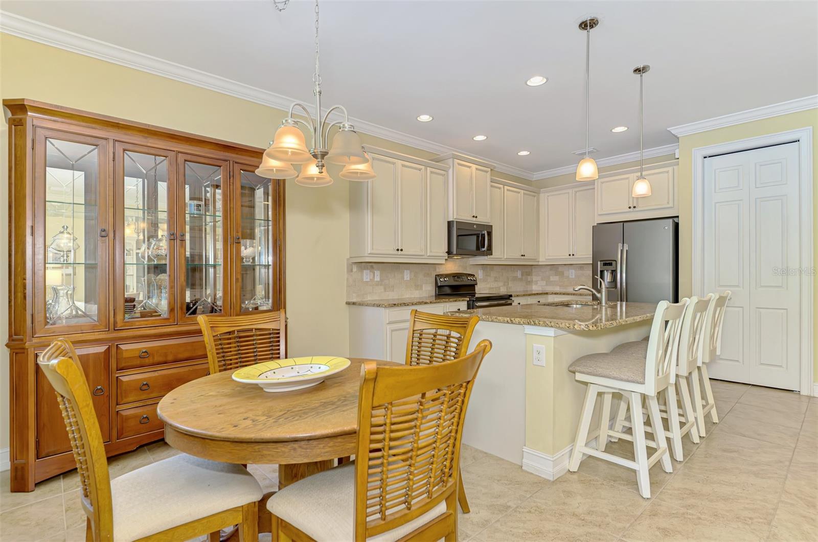 CARIBBEAN VILLAGE - Residential