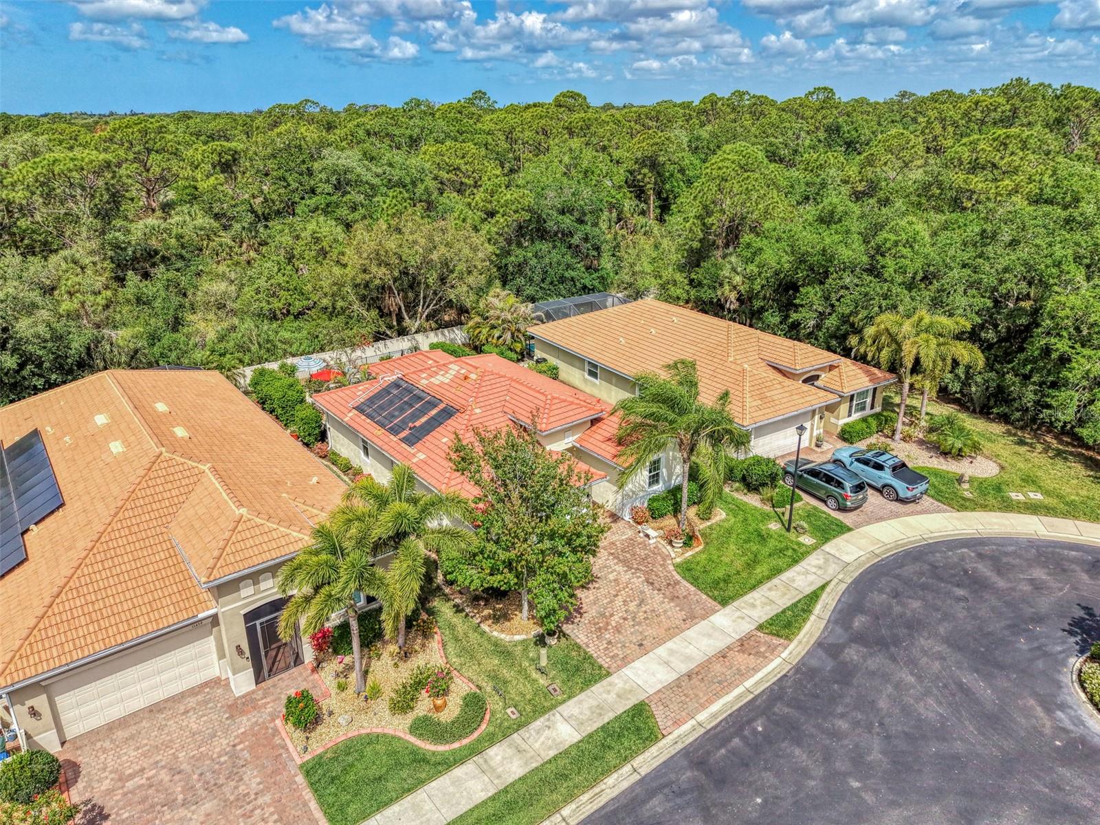 CARIBBEAN VILLAGE - Residential