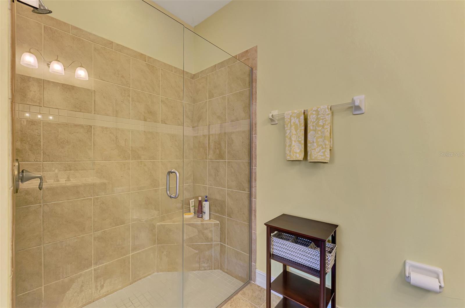 CARIBBEAN VILLAGE - Residential