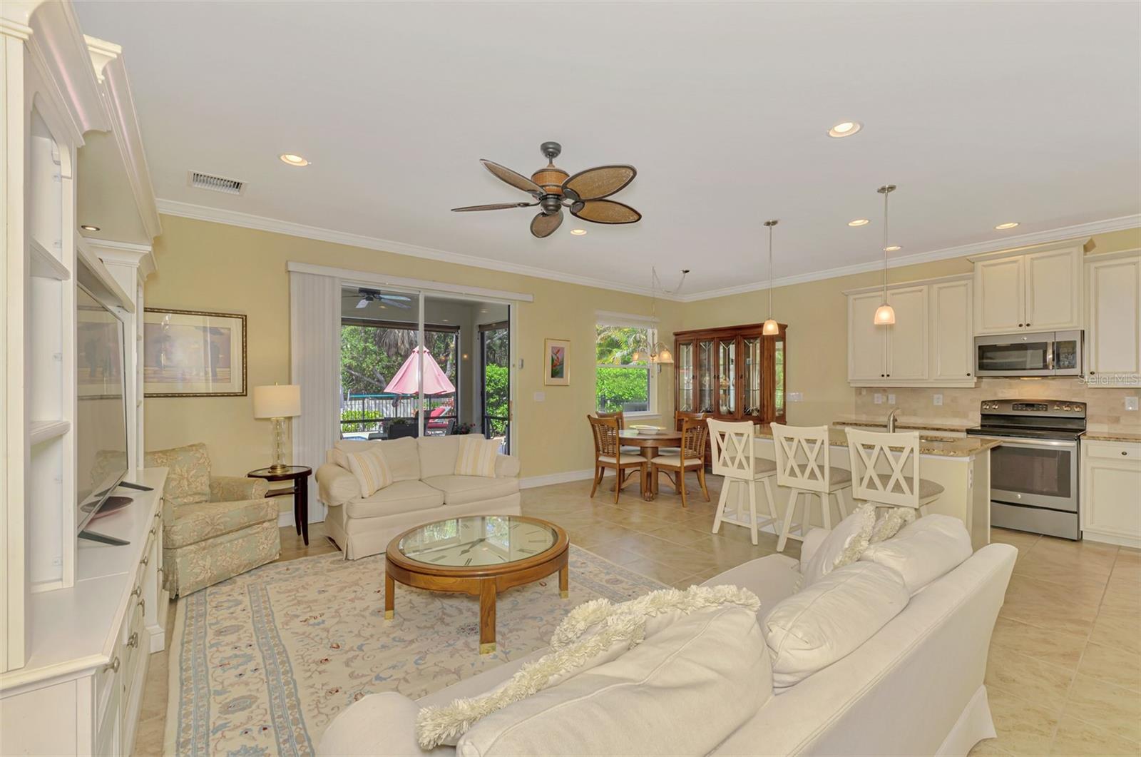 CARIBBEAN VILLAGE - Residential