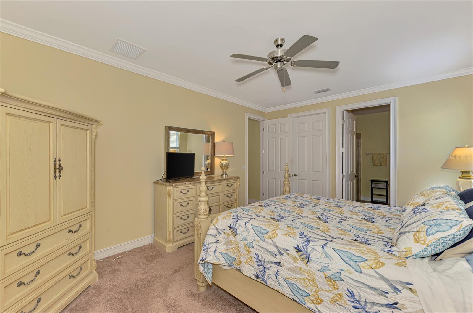 CARIBBEAN VILLAGE - Residential