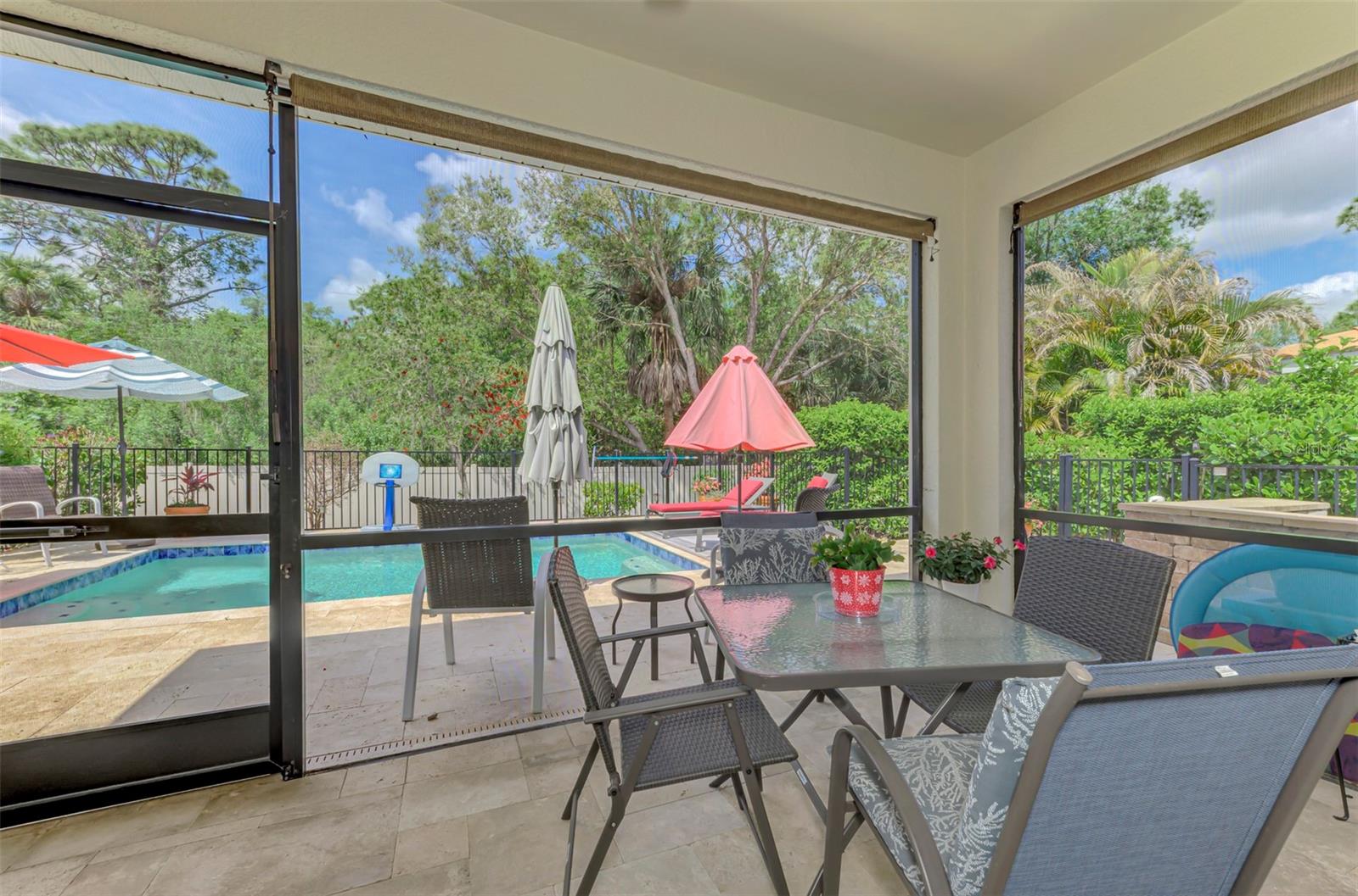 CARIBBEAN VILLAGE - Residential