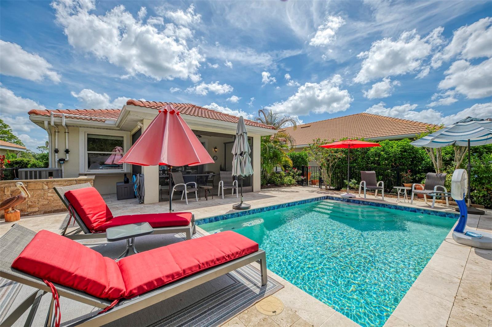 CARIBBEAN VILLAGE - Residential