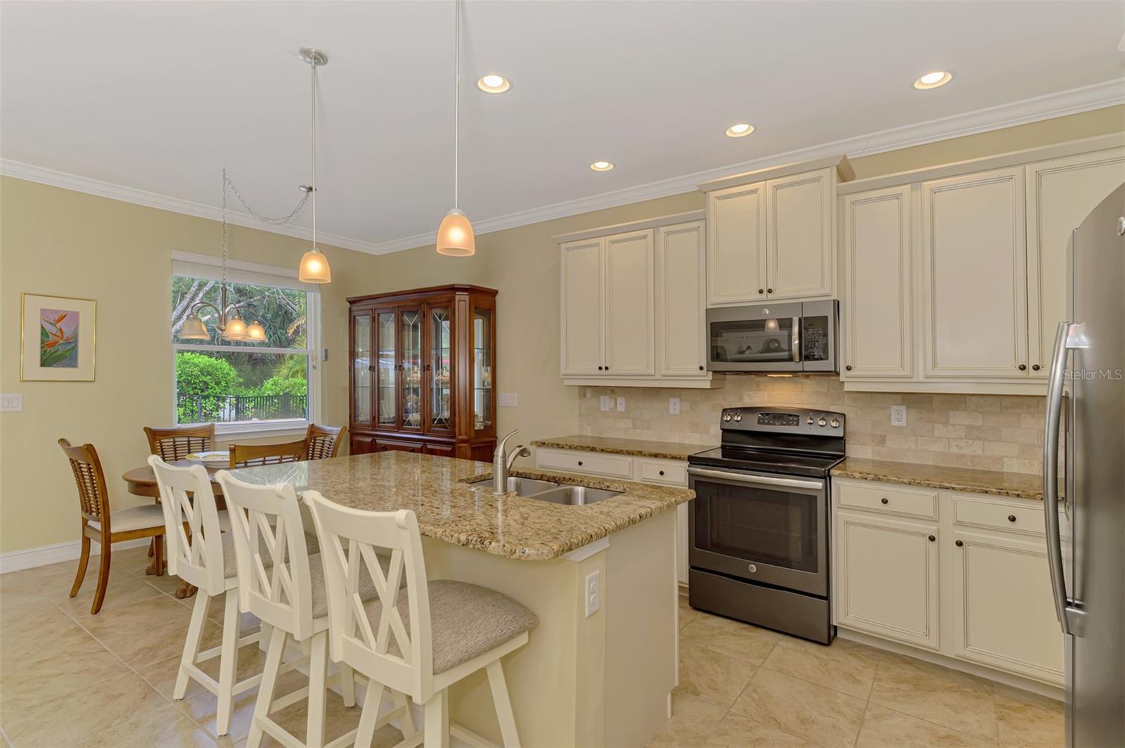 CARIBBEAN VILLAGE - Residential