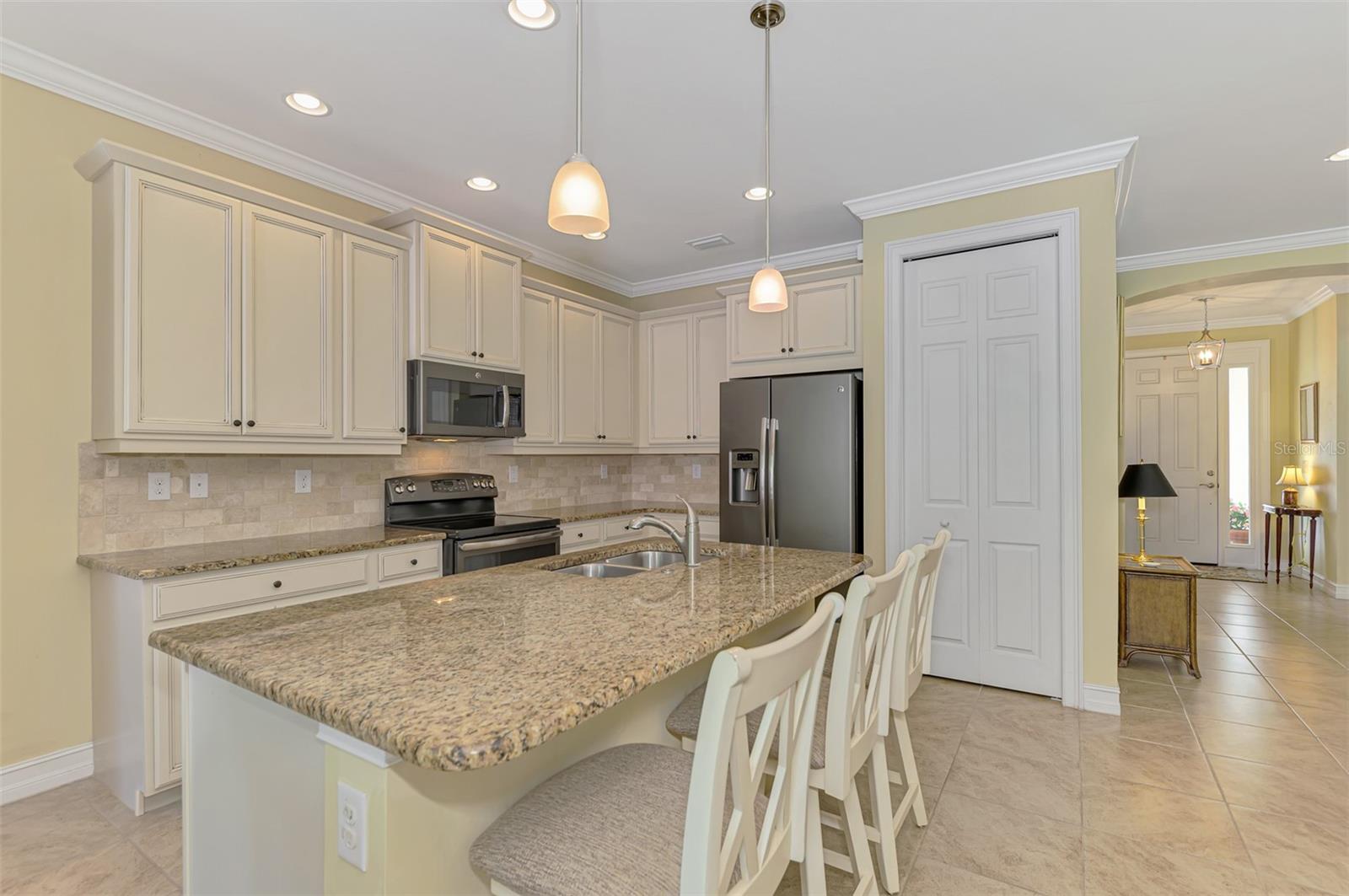 CARIBBEAN VILLAGE - Residential