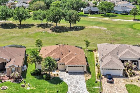 Photo of 3518 Arlington Ridge Boulevard, Leesburg, FL 34748 (MLS # G5111031)