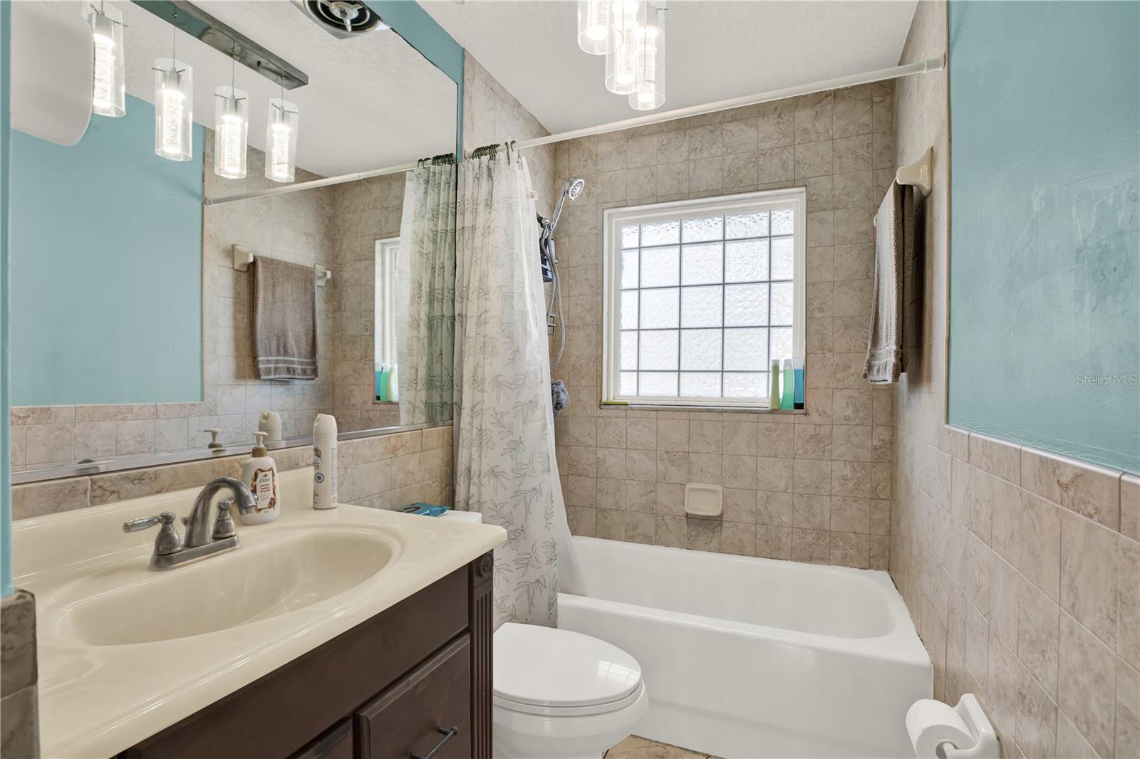 GOLDEN ACRES - Residential