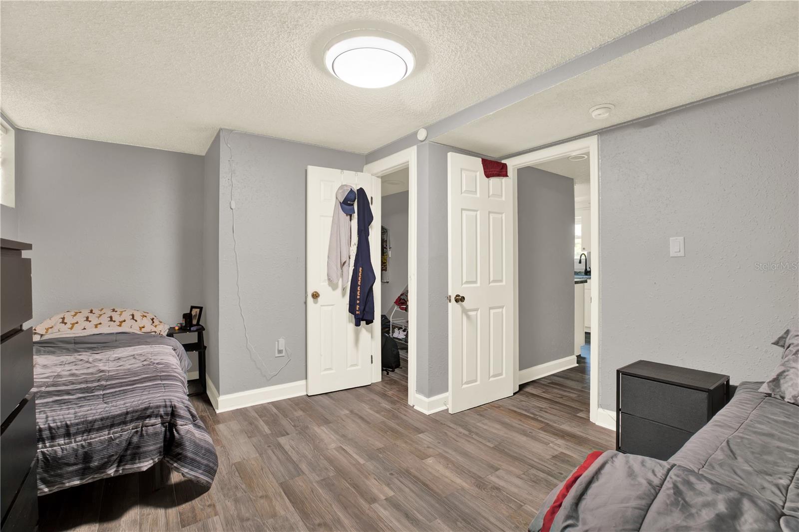 GOLDEN ACRES - Residential