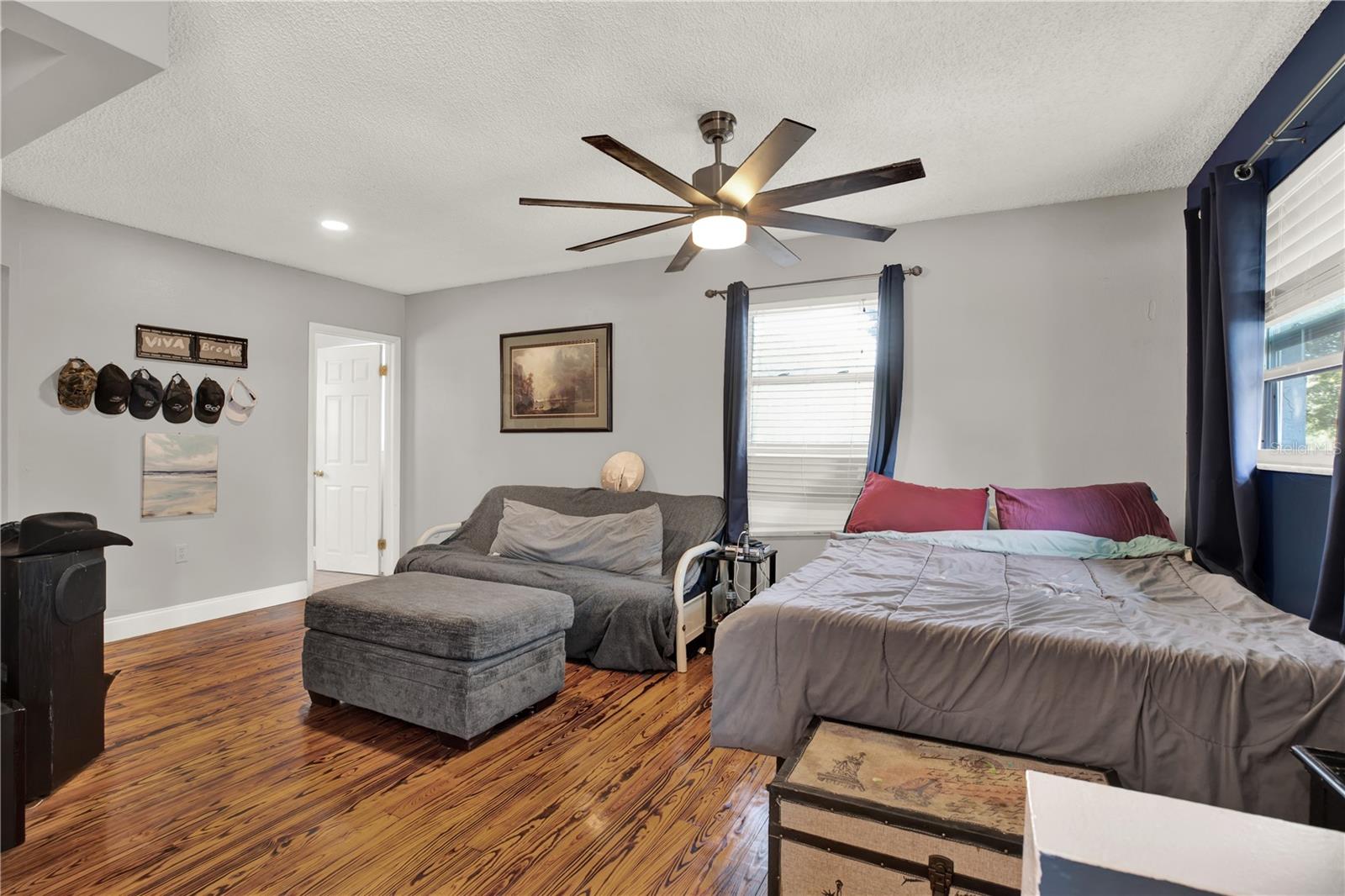 GOLDEN ACRES - Residential