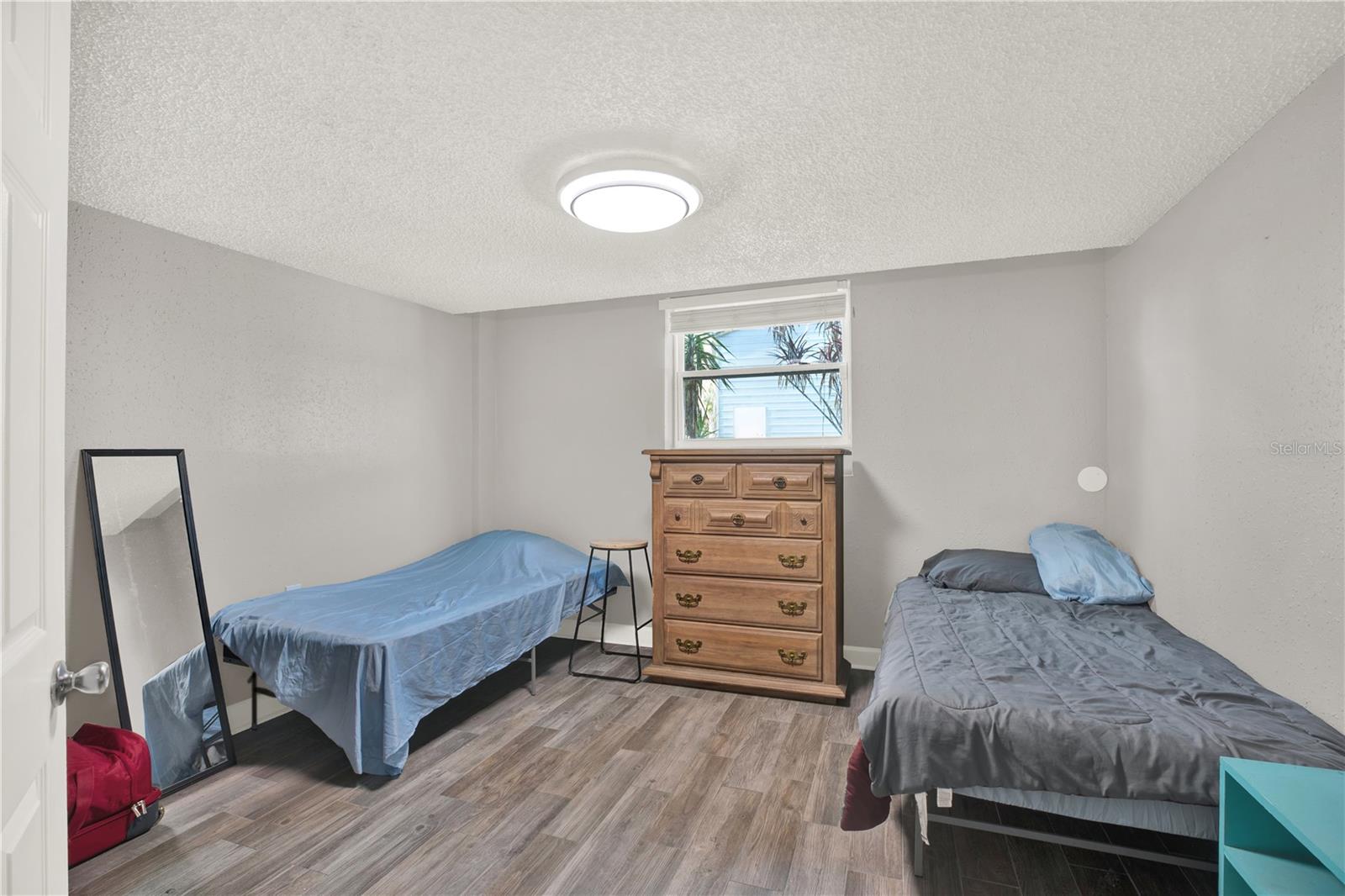 GOLDEN ACRES - Residential