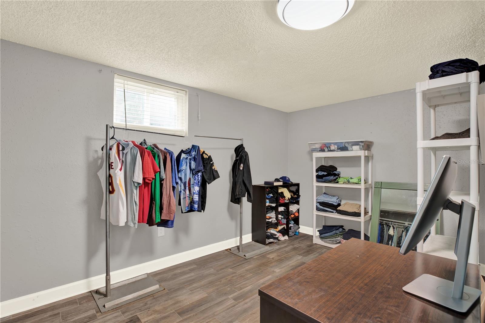 GOLDEN ACRES - Residential