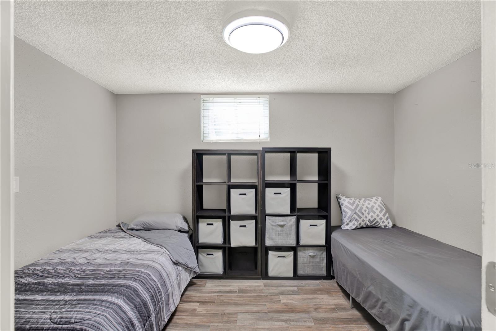 GOLDEN ACRES - Residential