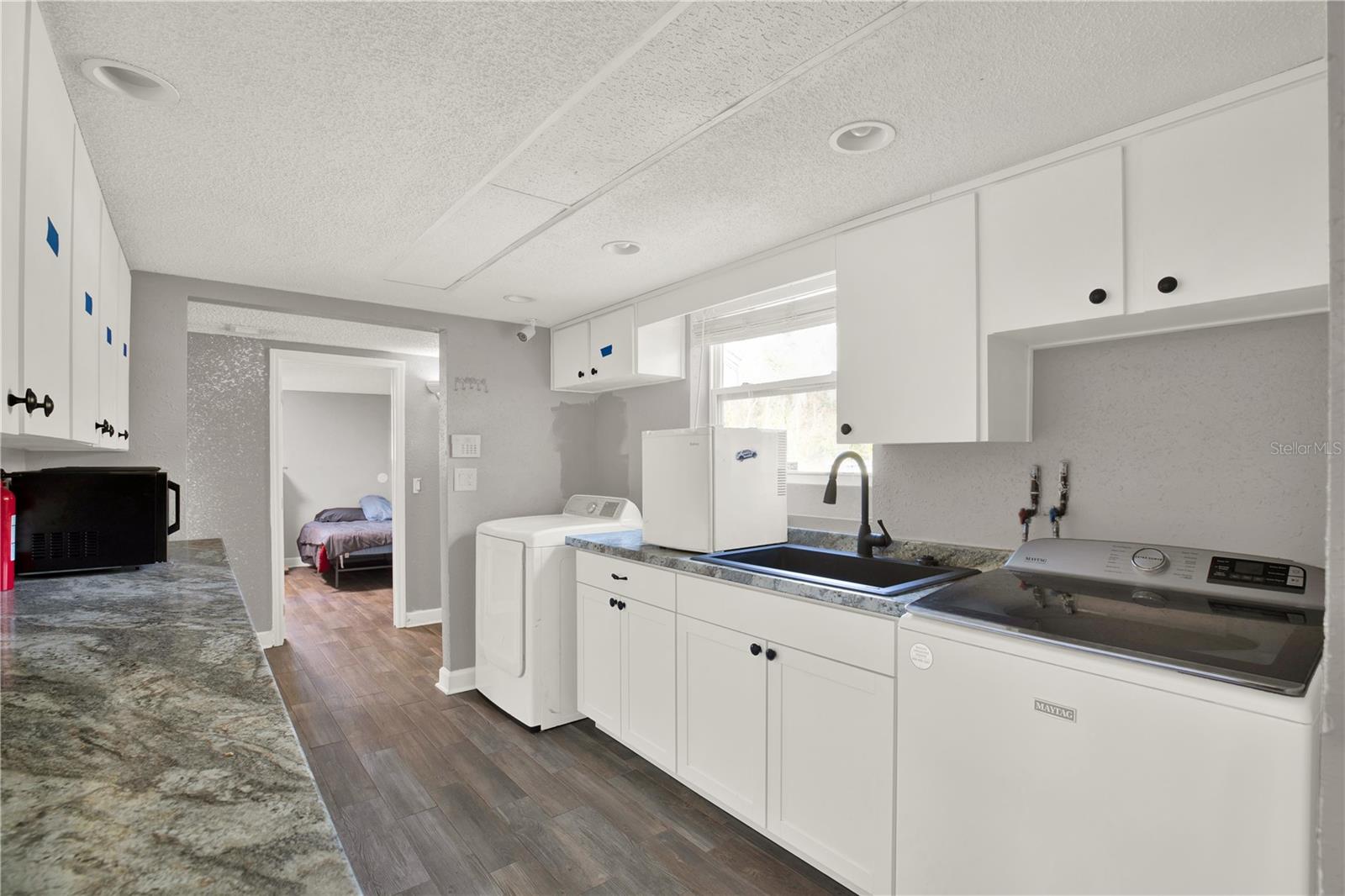 GOLDEN ACRES - Residential