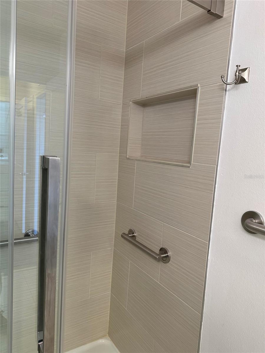 ARTISAN CLUB CONDO PH 2 - Residential