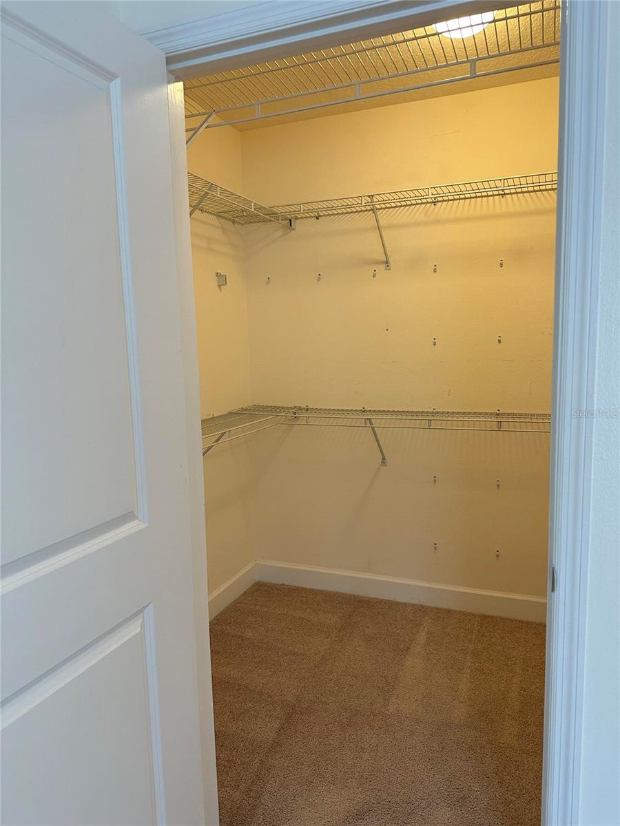 ARTISAN CLUB CONDO PH 2 - Residential